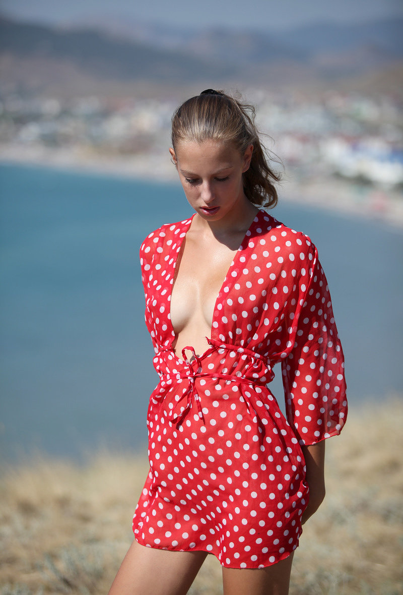 Кварта, 34 года, 0 размер груди